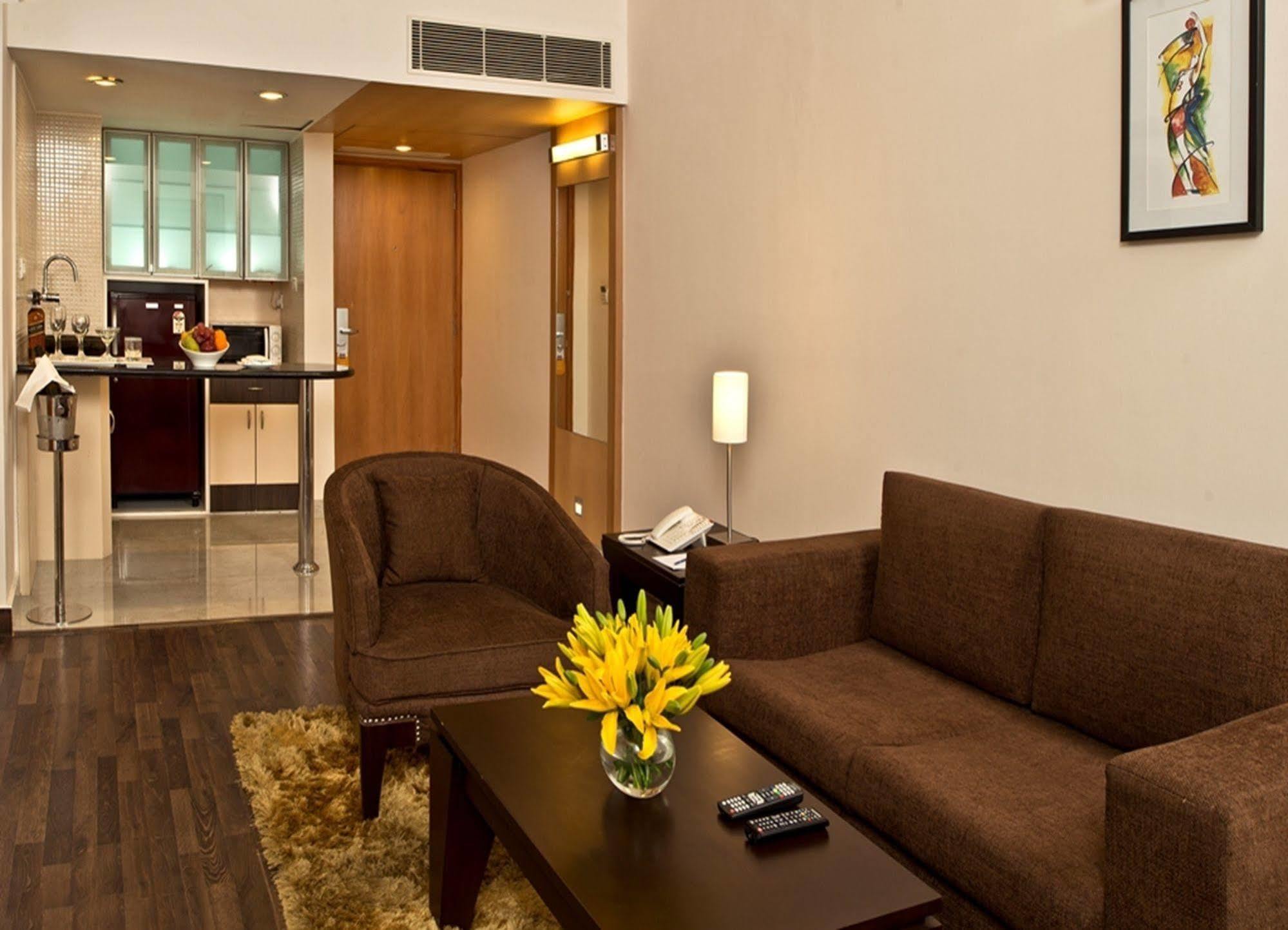 Red Fox By Lemon Tree Hotels, Bhiwadi Exterior foto